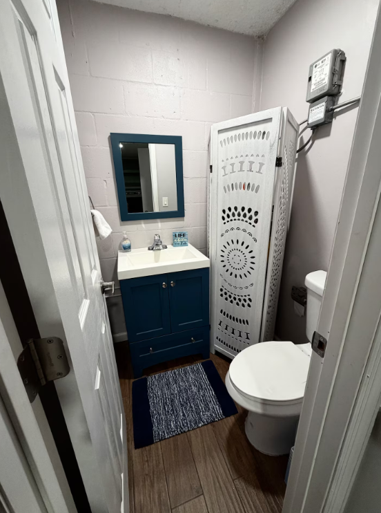 2nd Bathroom